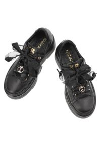 Czarne Sneakersy Karino Skórzane Obuwie Damskie Na Platformie. Okazja: na co dzień. Zapięcie: sznurówki. Kolor: czarny. Materiał: skóra. Obcas: na platformie. Styl: casual, elegancki #4