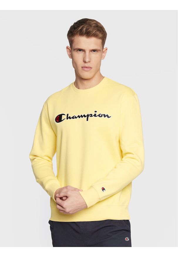 Champion Bluza Embroided Script Logo 217859 Żółty Regular Fit. Kolor: żółty. Materiał: bawełna