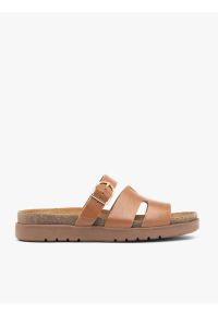 Ryłko - Brązowe klapki H z paskiem z klamrą. Okazja: na co dzień. Nosek buta: okrągły. Kolor: brązowy. Materiał: skóra. Styl: klasyczny, casual, street #1