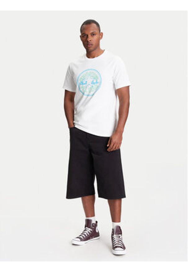 Converse T-Shirt Neon Sign All Star Patch 10027722-A02 Biały Regular Fit. Kolor: biały. Materiał: bawełna