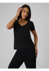 4f - 4F T-shirt regular z modalem damski - czarny XS. Okazja: na co dzień. Typ kołnierza: dekolt w serek. Kolor: czarny. Materiał: materiał, skóra, dzianina. Styl: casual #1
