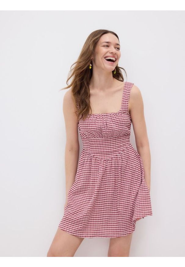 Reserved - Sukienka mini w kratę vichy - bordowy. Kolor: czerwony. Materiał: dzianina. Długość: mini