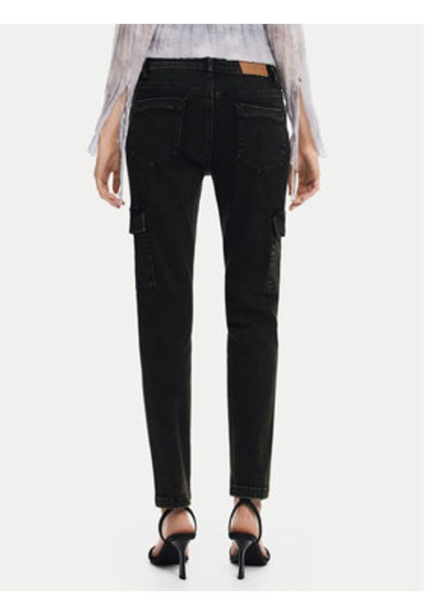 Desigual Jeansy Danubio 24WWPW07 Czarny Slim Fit. Kolor: czarny