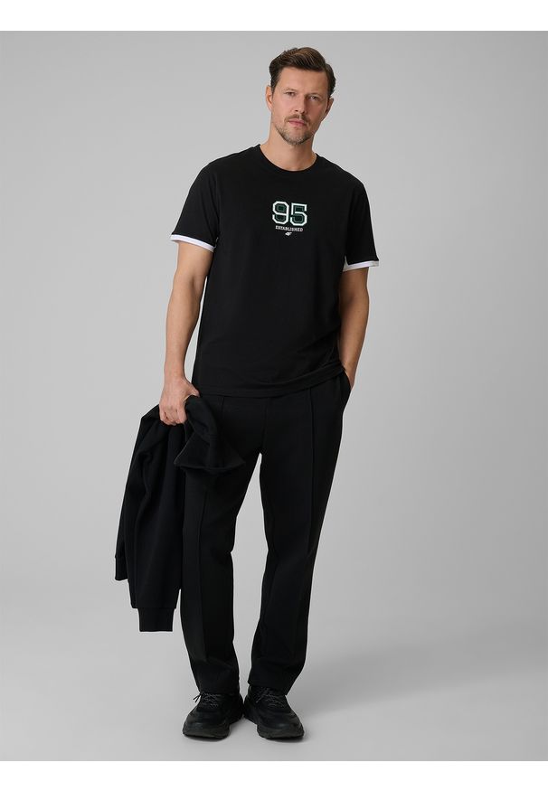 4f - 4F Spodnie dresowe męskie - czarne M. Kolor: czarny. Materiał: dresówka