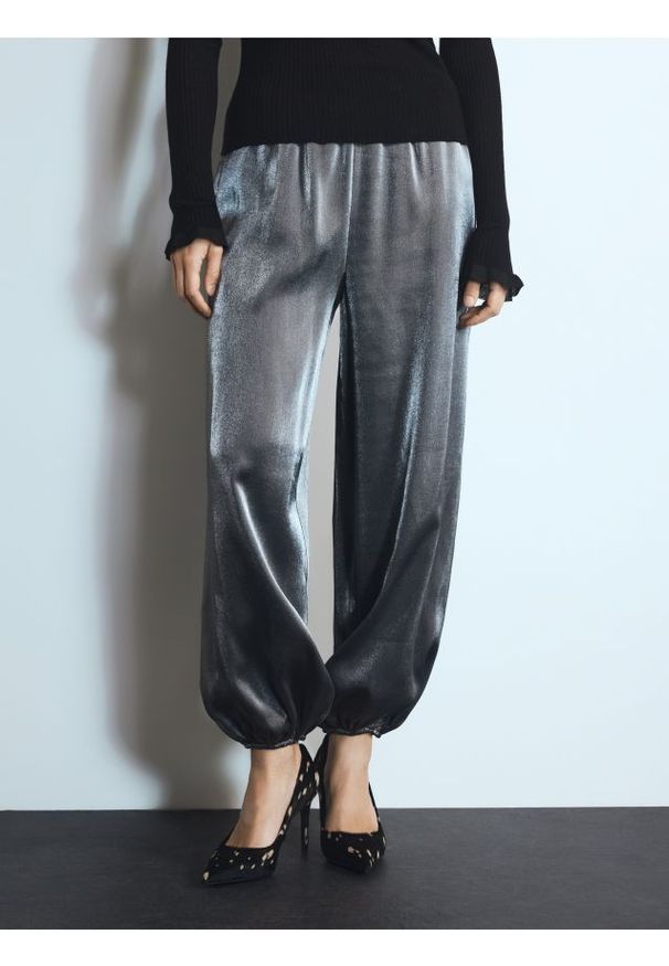 Reserved - Spodnie z wiskozą - szary. Kolor: szary. Materiał: wiskoza