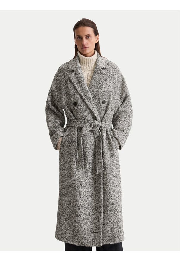 Marc O'Polo Płaszcz przejściowy 509 0176 71133 Szary Relaxed Fit. Typ kołnierza: polo. Kolor: szary. Materiał: syntetyk