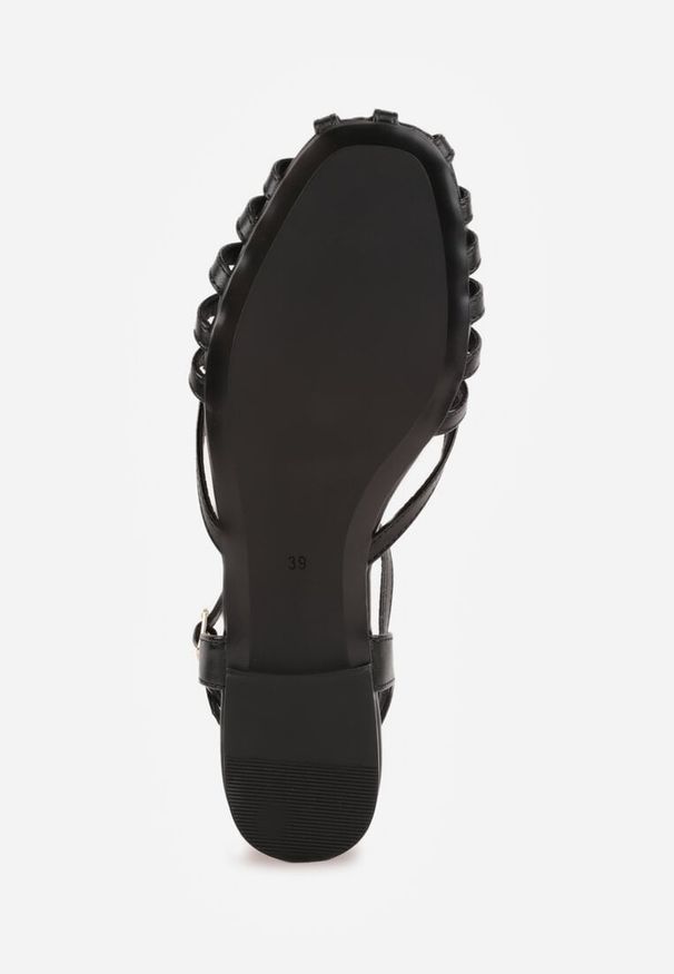 Renee - Czarne Sandały VICES Ozdobione Cienkimi Paskami Calodora. Okazja: na co dzień. Zapięcie: pasek. Kolor: czarny. Materiał: jeans. Wzór: aplikacja. Styl: elegancki, casual