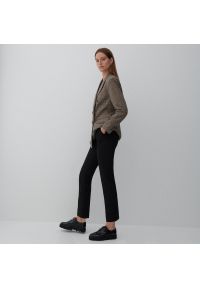 Reserved - Eleganckie spodnie z kantem - Czarny. Kolor: czarny. Styl: elegancki #1