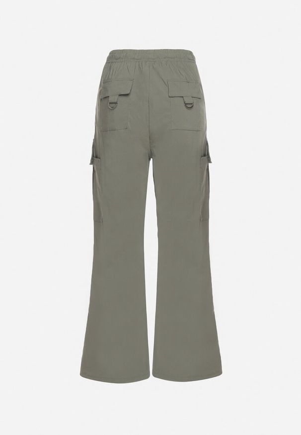 Born2be - Ciemnozielone Spodnie Bojówki z Wysokim Stanem z Gumką w Pasie z Kieszeniami Biorella. Okazja: na co dzień. Stan: podwyższony. Kolor: zielony. Długość: długie. Styl: elegancki, casual