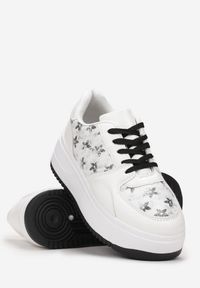 Born2be - Biało-Czarne Sneakersy na Platformie Zdobione Printem Kwiaty Alilena. Kolor: biały. Materiał: jeans. Wzór: aplikacja, nadruk, kwiaty. Obcas: na platformie