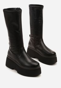 Born2be - Czarne Botki na Grubej Podeszwie z Dopasowaną Cholewką Flariave. Okazja: na co dzień. Kolor: czarny. Szerokość cholewki: normalna. Styl: casual, klasyczny #3