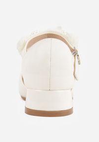 Born2be - Białe Eleganckie Sandały Czółenka na Niskim Słupku z Kwiatową Aplikacją Hialea. Okazja: na uczelnię, na komunię. Kolor: biały. Wzór: aplikacja, kwiaty. Styl: elegancki #3