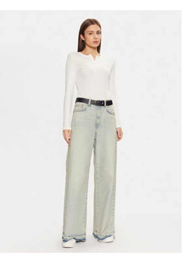 Tommy Jeans Bluzka DW0DW19501 Biały Slim Fit. Kolor: biały. Materiał: bawełna