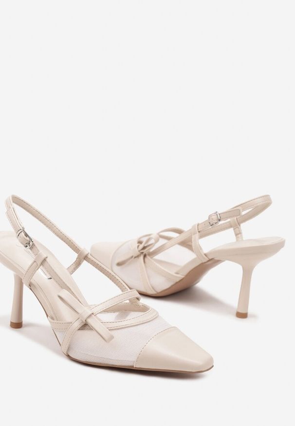 Renee - Beżowe Czółenka na Szpilce Typu Slingback z Siateczkową Cholewką Asdexia. Okazja: na spacer, na co dzień. Nosek buta: szpiczasty. Zapięcie: sprzączka. Kolor: beżowy. Materiał: jeans. Szerokość cholewki: normalna. Obcas: na szpilce. Styl: elegancki, casual