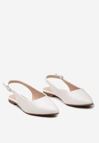 Born2be - Białe Płaskie Sandały bez Pięty Zapinane na Sprzączkę ze Szpiczastym Noskiem Ename. Nosek buta: szpiczasty. Zapięcie: sprzączka. Kolor: biały. Styl: klasyczny #6