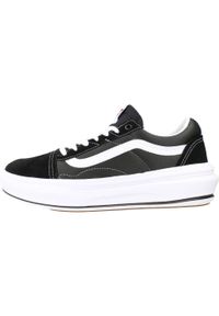 Buty do chodzenia męskie Vans Old Skool Overt. Kolor: czarny. Materiał: syntetyk, materiał, skóra, tkanina. Szerokość cholewki: normalna. Model: Vans Old Skool. Sport: turystyka piesza
