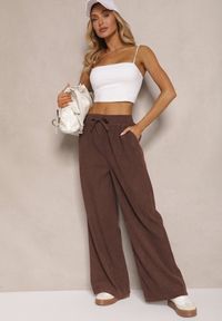 Renee - Brązowe Spodnie o Szerokim Kroju High Waist z Wiązaniem w Pasie Ettianne. Okazja: na co dzień. Stan: podwyższony. Kolor: brązowy. Styl: casual, elegancki #4