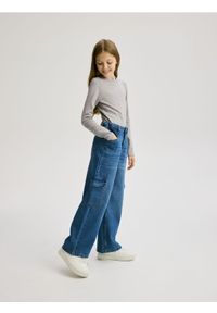 Reserved - Jeansy wide leg z kieszeniami cargo - niebieski. Kolor: niebieski