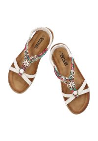 Białe Sandały Artiker Modne Obuwie Damskie. Okazja: na spacer. Zapięcie: pasek. Kolor: biały. Materiał: materiał. Wzór: kolorowy, paski, aplikacja. Sezon: lato #3