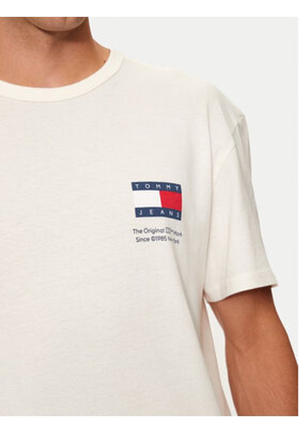 Tommy Jeans T-Shirt Fun Novelty DM0DM19686 Écru Regular Fit. Materiał: bawełna