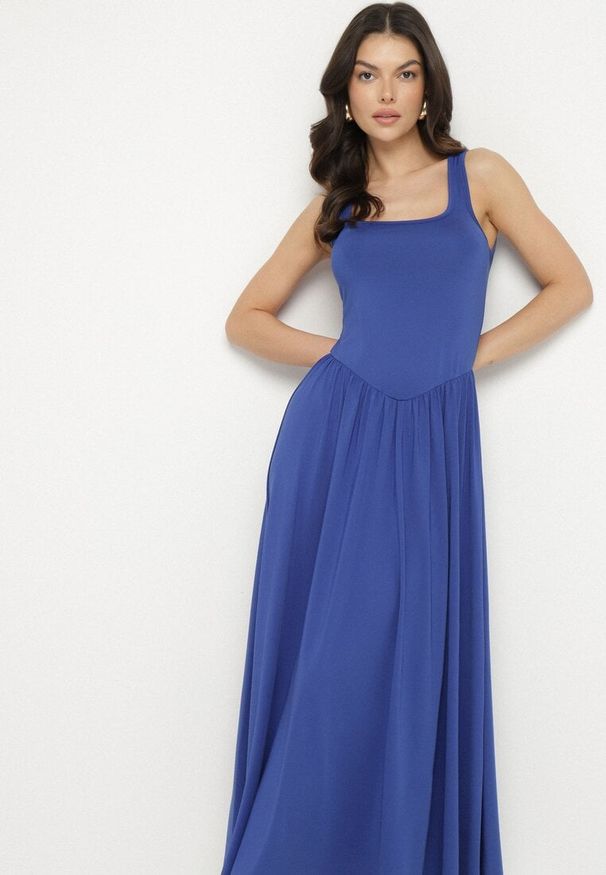 Born2be - Niebieska Sukienka z Wiskozą o Rozkloszowanym Kroju z Kwadratowym Dekoltem Tilvia. Okazja: na co dzień. Typ kołnierza: dekolt kwadratowy. Kolor: niebieski. Materiał: wiskoza. Długość rękawa: na ramiączkach. Sezon: lato. Styl: casual