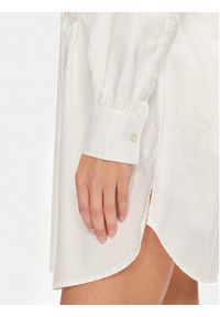 Tommy Jeans Sukienka koszulowa DW0DW20471 Biały Regular Fit. Kolor: biały. Materiał: bawełna. Typ sukienki: koszulowe #2