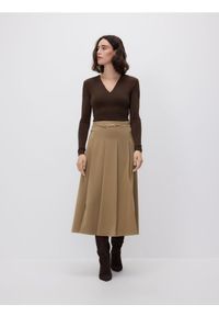 Reserved - Plisowana spódnica - beżowy. Kolor: beżowy. Materiał: tkanina. Wzór: gładki #1