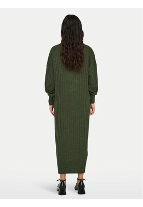only - ONLY Sukienka dzianinowa New Tessa 15236372 Zielony Relaxed Fit. Kolor: zielony. Materiał: syntetyk