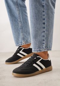 Renee - Czarne Sneakersy Typu Klasyczne Tenisówki Kilice. Okazja: na co dzień, na randkę. Kolor: czarny. Materiał: satyna, koronka #6