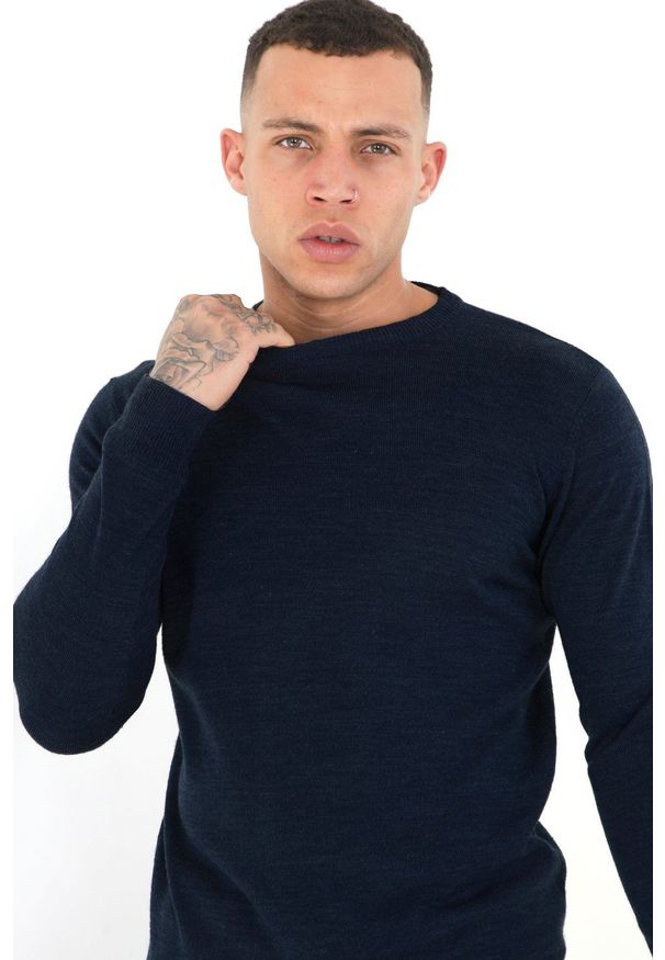 Brave Soul - Sweter Ciemny Granatowy Melanżowy Okrągły Dekolt Męski Jednokolorowy -BRAVE SOUL. Okazja: na spotkanie biznesowe, do pracy, na co dzień. Kolor: niebieski. Materiał: akryl. Wzór: melanż. Styl: biznesowy, casual, elegancki