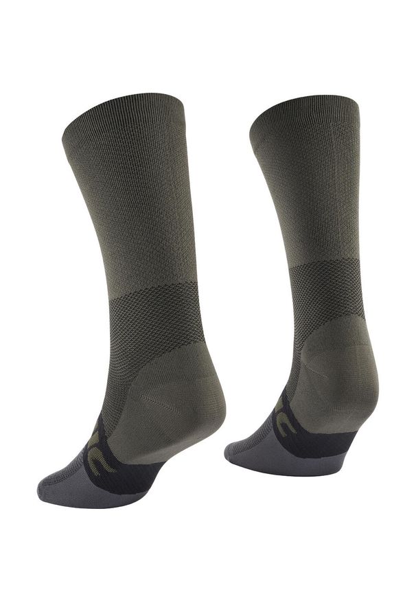 MAVIC - Wysokie skarpety Mavic Aksium. Kolor: wielokolorowy, szary, zielony. Sport: kolarstwo