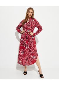 MOA Concept - MOA CONCEPT - Czerwona sukienka midi we wzór paisley. Okazja: na co dzień. Kolor: czerwony. Materiał: bawełna. Długość rękawa: długi rękaw. Wzór: paisley. Typ sukienki: proste. Styl: casual. Długość: midi