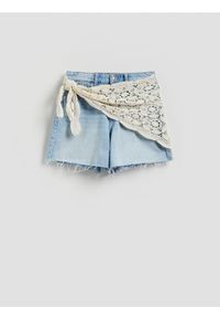 Reserved - Szorty z chustą - niebieski. Kolor: niebieski. Materiał: bawełna, tkanina