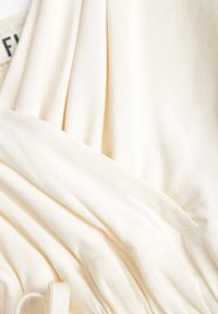 Renee - Beżowa Sukienka z Wiskozy Anomaria. Kolor: beżowy. Materiał: wiskoza. Długość rękawa: na ramiączkach. Sezon: lato. Typ sukienki: rozkloszowane, kopertowe. Długość: maxi #3