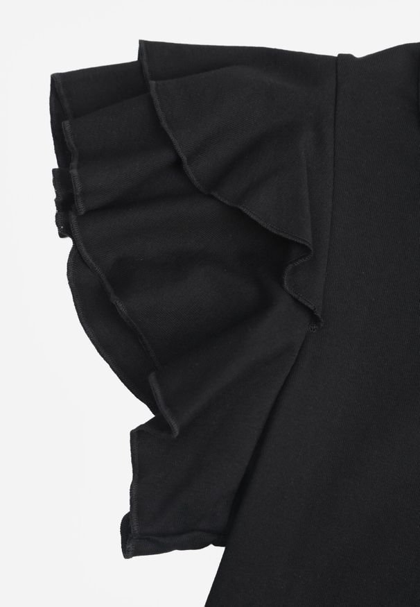 Born2be - Czarna Bawełniana Bluzka o Prostym Kroju z Krótkim Rękawem z Falbanek Himoni. Okazja: do pracy, na co dzień. Typ kołnierza: kołnierz z falbankami. Kolor: czarny. Materiał: bawełna. Długość rękawa: krótki rękaw. Długość: krótkie. Styl: elegancki, klasyczny, casual