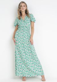 Born2be - Zielona Wiskozowa Sukienka Z Kopertowym Dekoltem i Gumkami w Pasie Seldel. Kolor: zielony. Materiał: wiskoza. Wzór: aplikacja, nadruk. Typ sukienki: kopertowe #5