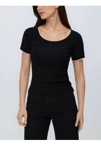 Reserved - Sweter z krótkim rękawem - czarny. Kolor: czarny. Materiał: dzianina, wiskoza. Długość rękawa: krótki rękaw. Długość: krótkie #1