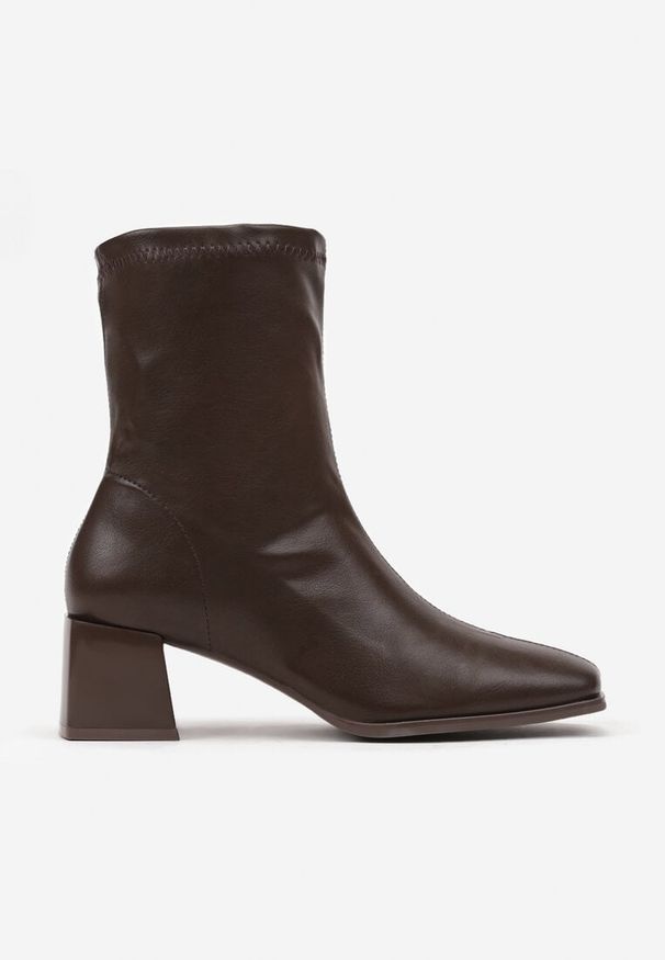 Born2be - Brązowe Casualowe Wsuwane Botki na Obcasie Taritta. Okazja: na co dzień. Zapięcie: bez zapięcia. Kolor: brązowy. Materiał: jeans. Obcas: na obcasie. Styl: casual. Wysokość obcasa: średni