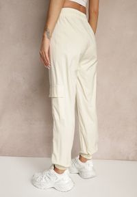 Renee - Jasnobeżowe Spodnie z Wiskozą Cargo High Waist Arrioelle. Okazja: na co dzień. Stan: podwyższony. Kolor: beżowy. Materiał: wiskoza. Styl: casual #3