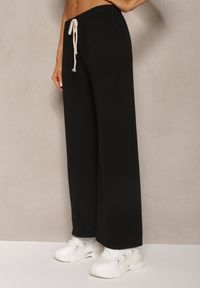 Renee - Czarne Spodnie z Szerokimi Nogawkami i Gumką w Talii Uxelia. Kolor: czarny. Styl: klasyczny, elegancki #3