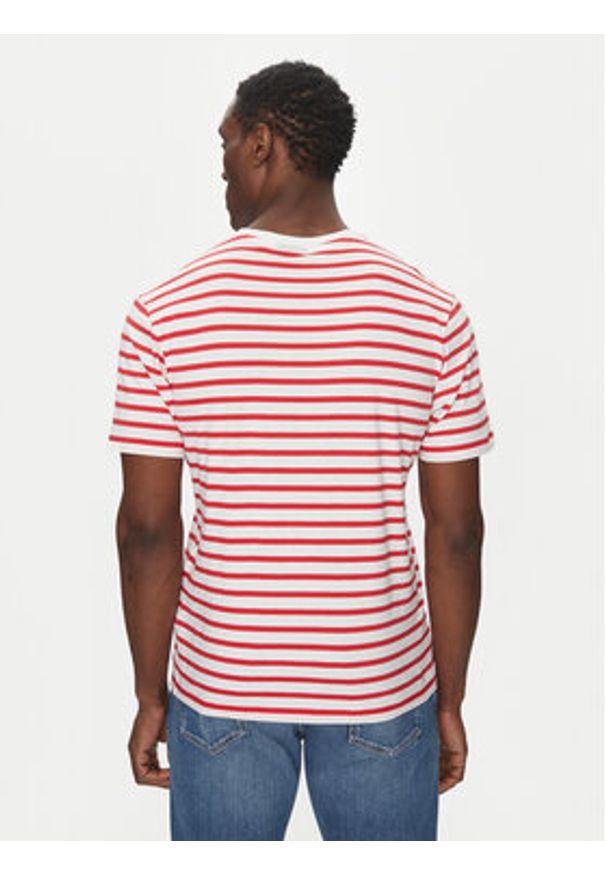 Save The Duck T-Shirt DT1743M BESY20 Czerwony Regular Fit. Kolor: czerwony. Materiał: bawełna