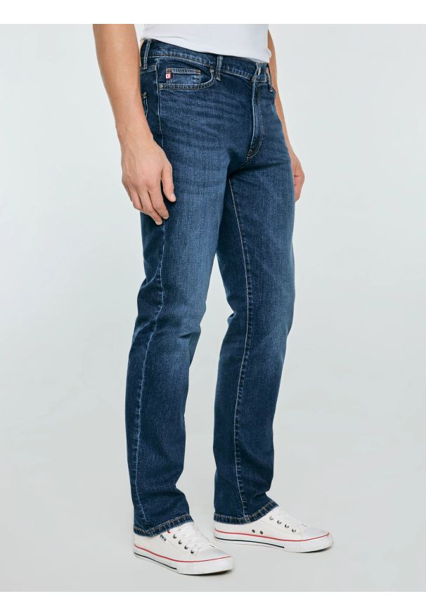 Big-Star - Jeansy męskie z prostą nogawką granatowe Colt 315. Okazja: na co dzień. Stan: podwyższony. Kolor: niebieski. Styl: elegancki, klasyczny, vintage, casual