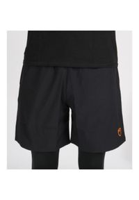 POWERLAYER - Męskie Szorty Sportowe PlayerLayer Blitz Field Czarne XL. Kolor: czarny. Materiał: elastan, poliester. Długość: krótkie. Wzór: haft. Sezon: lato