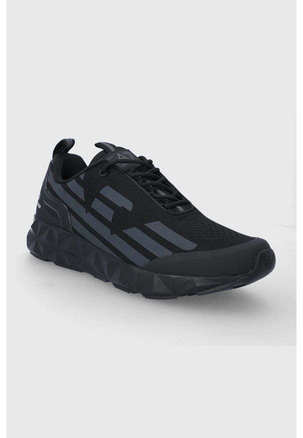 EA7 Emporio Armani Buty kolor czarny na płaskiej podeszwie. Nosek buta: okrągły. Zapięcie: sznurówki. Kolor: czarny. Materiał: guma. Obcas: na płaskiej podeszwie
