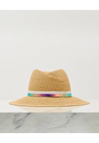 MAISON MICHEL PARIS - Beżowy kapelusz Virginie. Kolor: beżowy. Materiał: lakier. Wzór: aplikacja. Sezon: lato