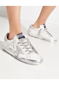 GOLDEN GOOSE - Białe sneakersy ze srebrną gwiazdą Superstar. Kolor: szary. Materiał: guma. Wzór: aplikacja #1