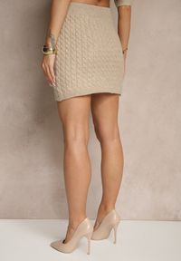 Renee - Beżowa Spódnica Sweterkowa z Wełną High Waist Selzeki. Okazja: do pracy, na spotkanie biznesowe, na co dzień. Stan: podwyższony. Kolor: beżowy. Materiał: wełna. Styl: klasyczny, casual, elegancki, biznesowy #2
