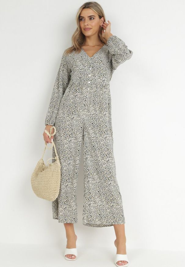 Born2be - Biało-Zielony Kombinezon Pyrhele. Okazja: na co dzień. Kolor: zielony. Długość: długie. Wzór: nadruk. Styl: casual, elegancki