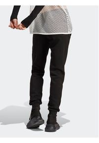 Adidas - adidas Spodnie dresowe IA6457 Czarny Regular Fit. Kolor: czarny. Materiał: bawełna, dresówka #5