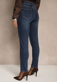 Renee - Niebieskie Jeansy o Fasonie Skinny Regular Waist Razella. Kolor: niebieski. Długość: krótkie. Styl: klasyczny #3